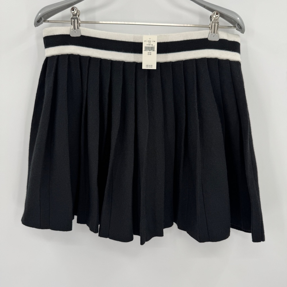 aerie Black Pleated Athletic Mini Skirt size M Medium NWT Wool Blend Academia